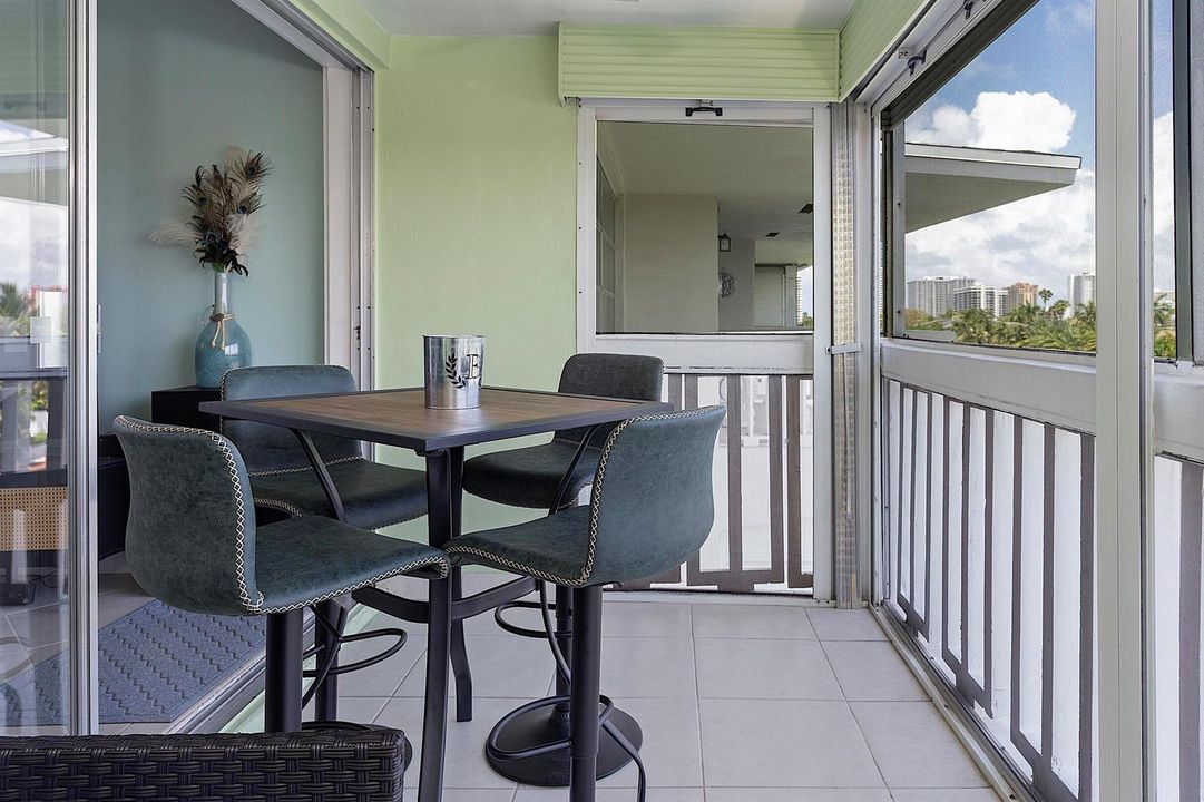 455 Paradise Isels Blvd - #404. -127