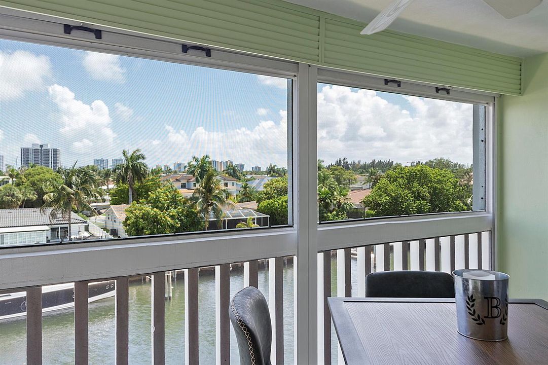 455 Paradise Isels Blvd - #404. -128