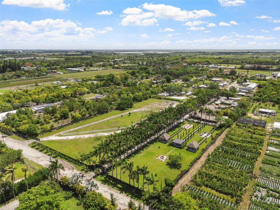 На продажу: $1,750,000 (0 спален, 0 ванн, 0 Квадратных фут)