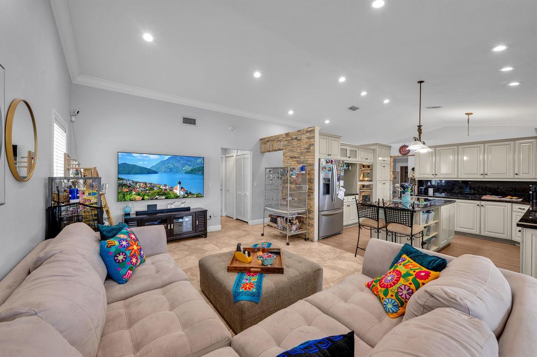 5791 Hawkes Bluff Ave 00043