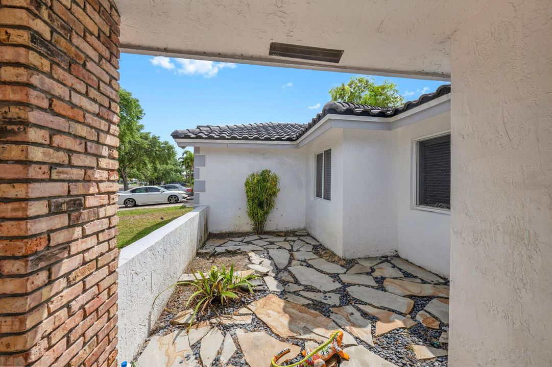 5791 Hawkes Bluff Ave 00010