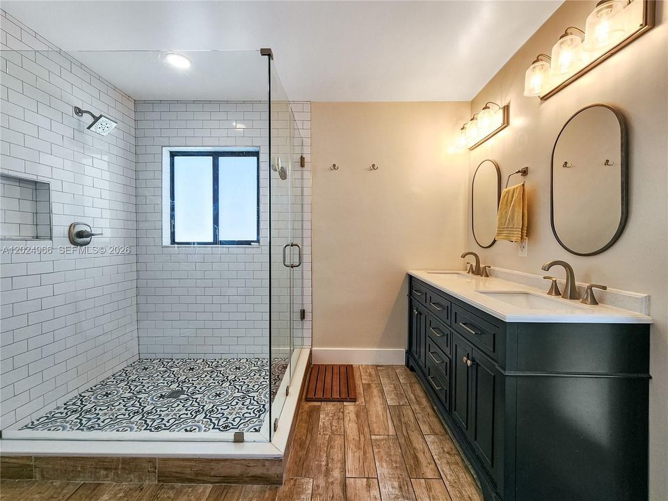 For Rent: $4,600 (4 beds, 2 baths, 2236 Square Feet)