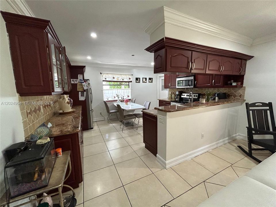 For Sale: $520,000 (3 beds, 2 baths, 1491 Square Feet)