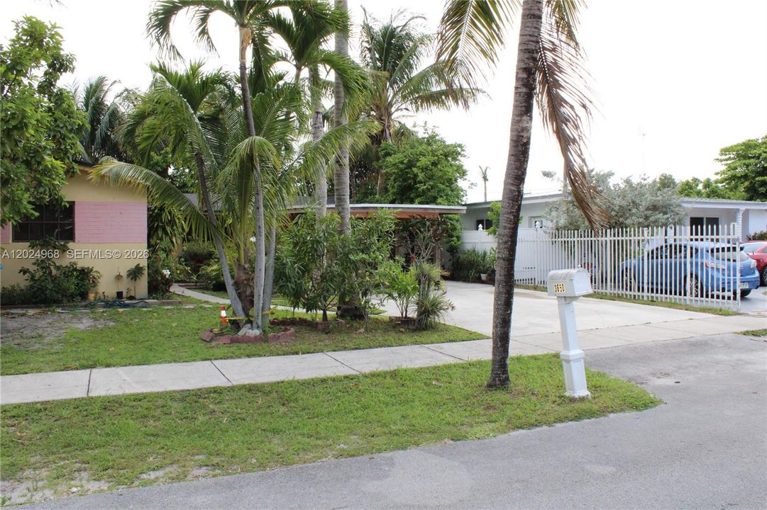 For Sale: $520,000 (3 beds, 2 baths, 1491 Square Feet)