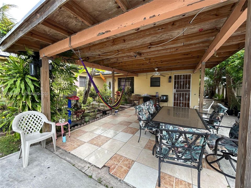 For Sale: $520,000 (3 beds, 2 baths, 1491 Square Feet)
