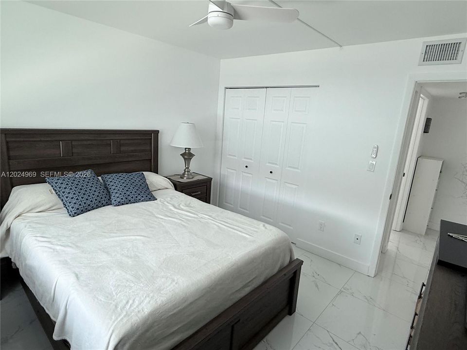 For Rent: $2,050 (2 beds, 2 baths, 1000 Square Feet)