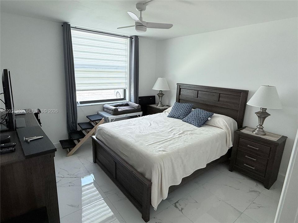 For Rent: $2,050 (2 beds, 2 baths, 1000 Square Feet)