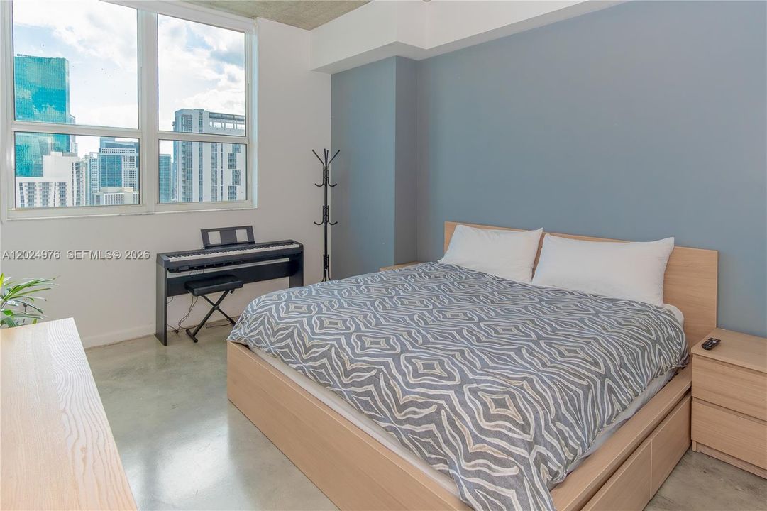 Spacious Primary Bedroom w/ King Size Bed and Smart TV