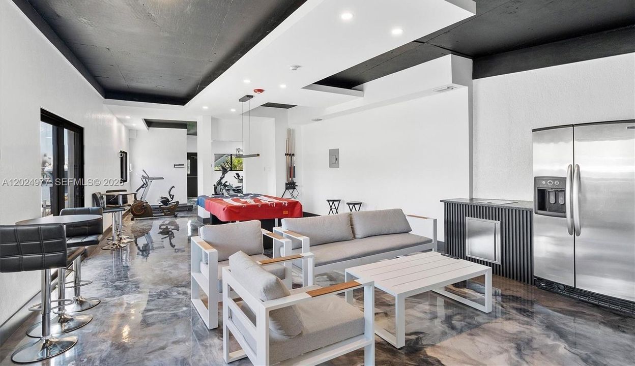 В аренду: $3,850 (2 спален, 2 ванн, 1345 Квадратных фут)