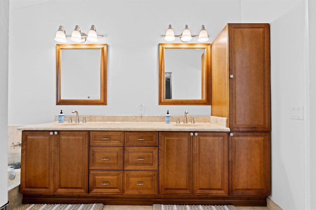 24-web-or-mls-A7406967