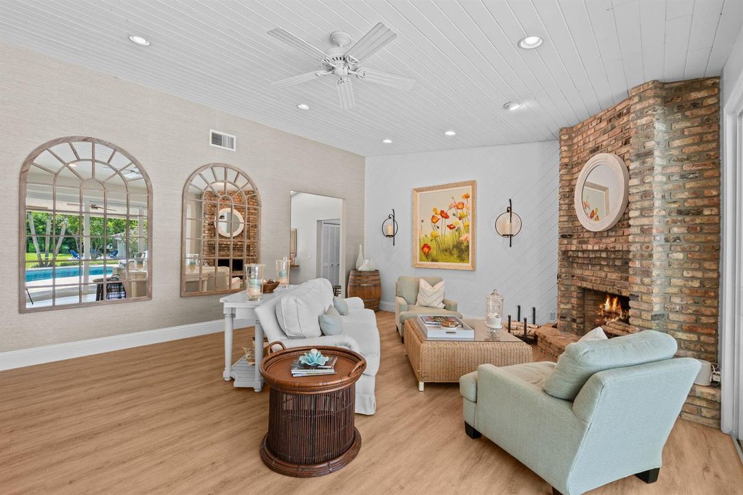 12-web-or-mls-A7407029