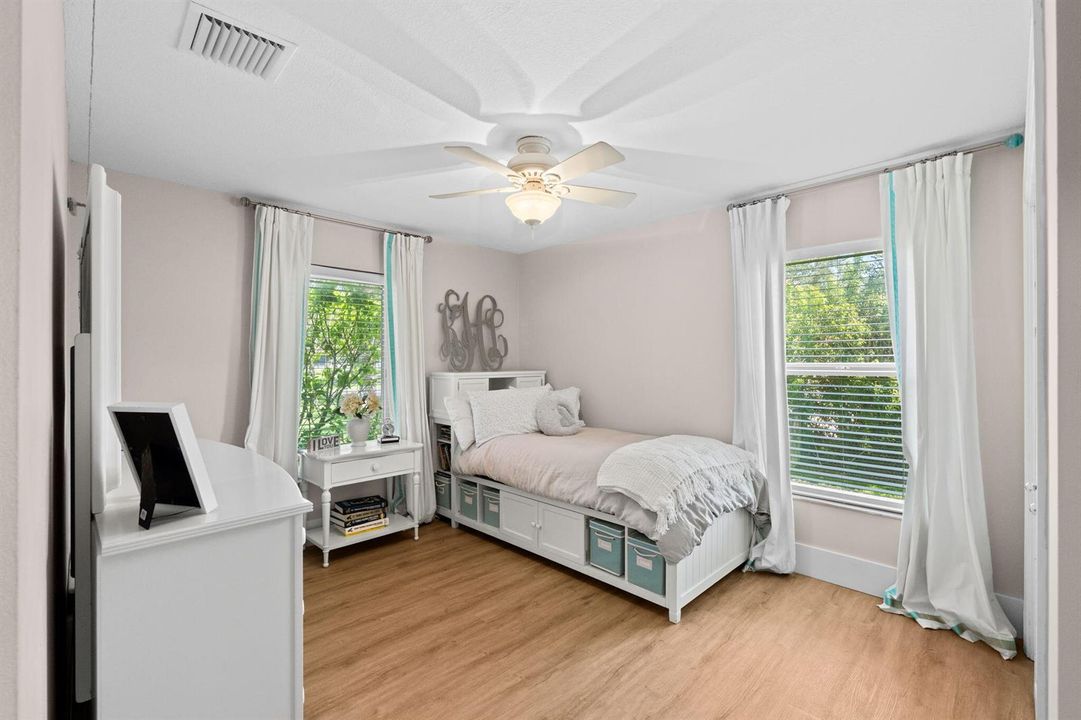 30-web-or-mls-A7406931