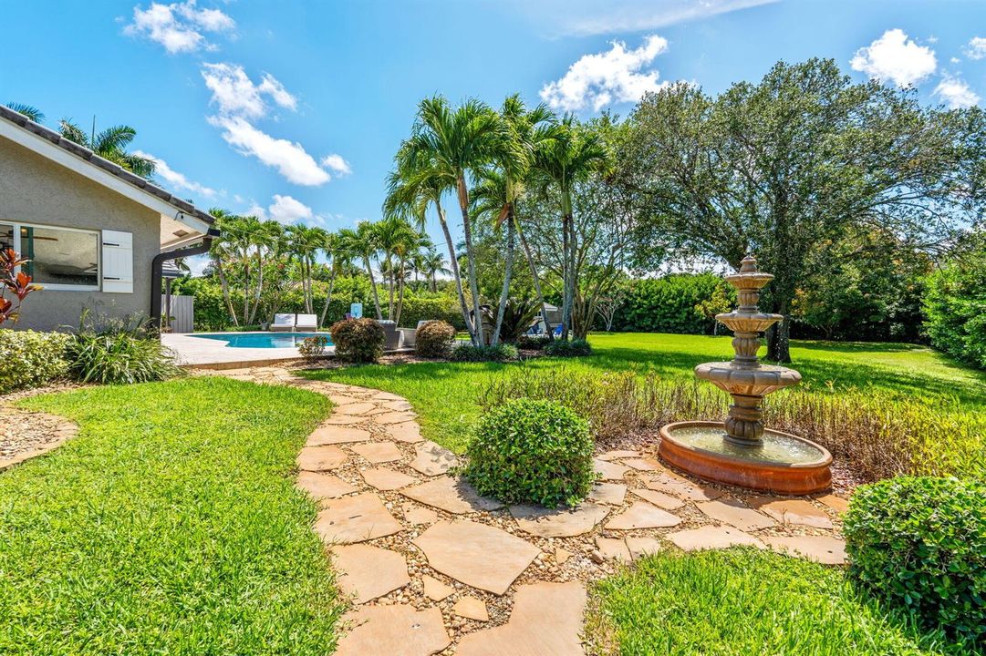 55-web-or-mls-A7407070