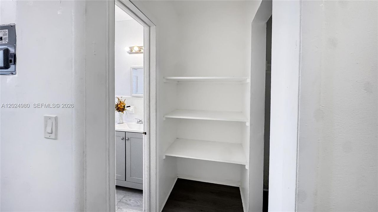 For Rent: $1,500 (0 beds, 1 baths, 450 Square Feet)