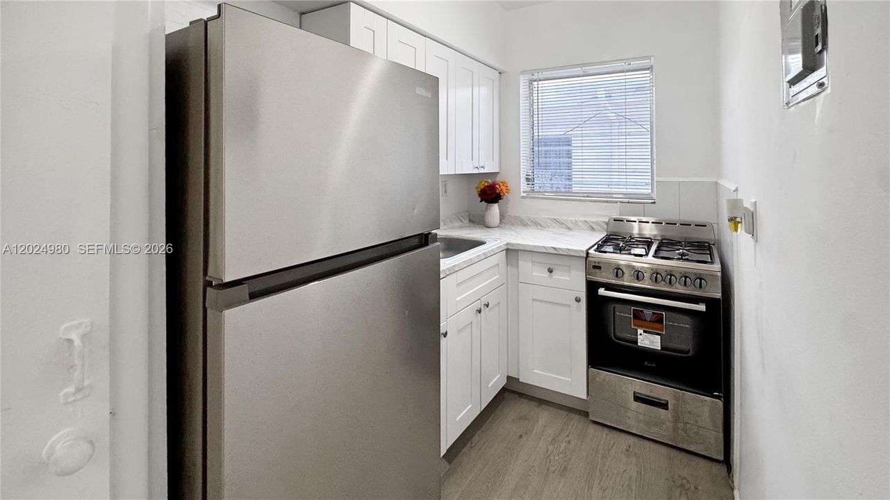 For Rent: $1,500 (0 beds, 1 baths, 450 Square Feet)