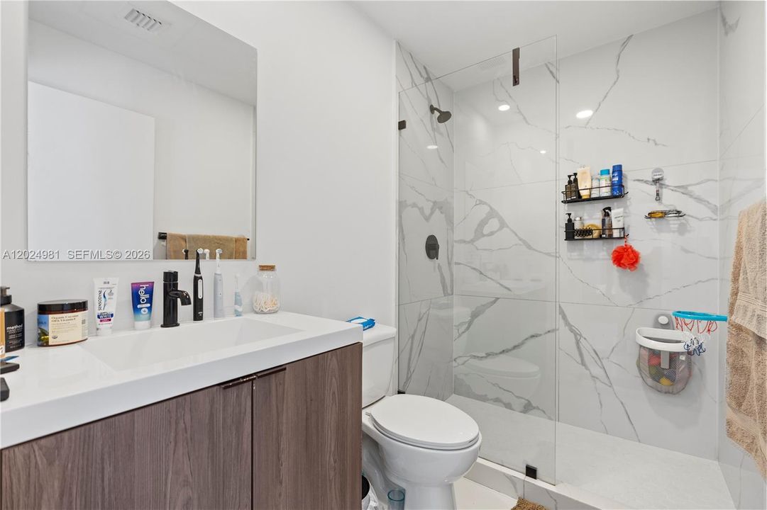 В аренду: $3,100 (4 спален, 3 ванн, 1398 Квадратных фут)