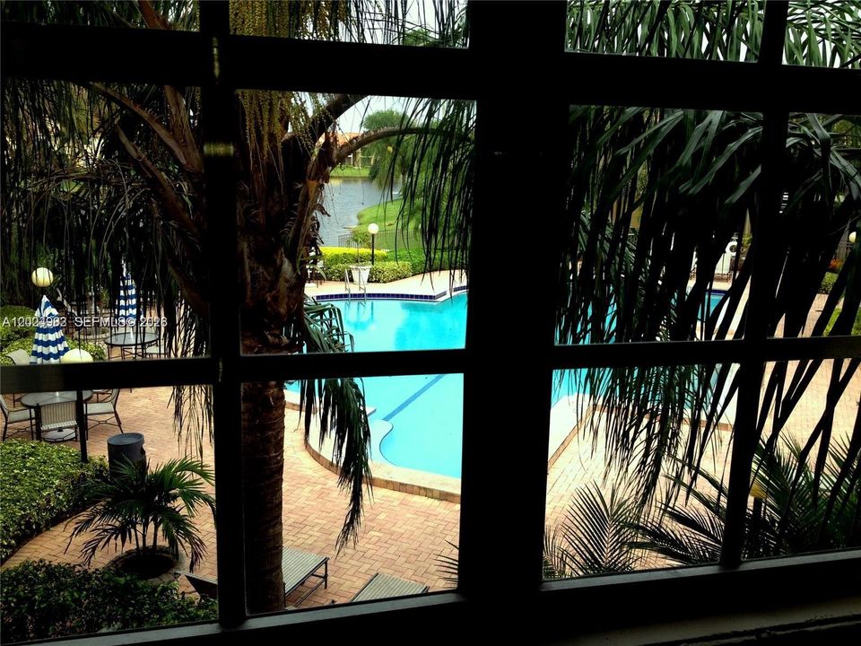 For Rent: $2,150 (2 beds, 2 baths, 1073 Square Feet)