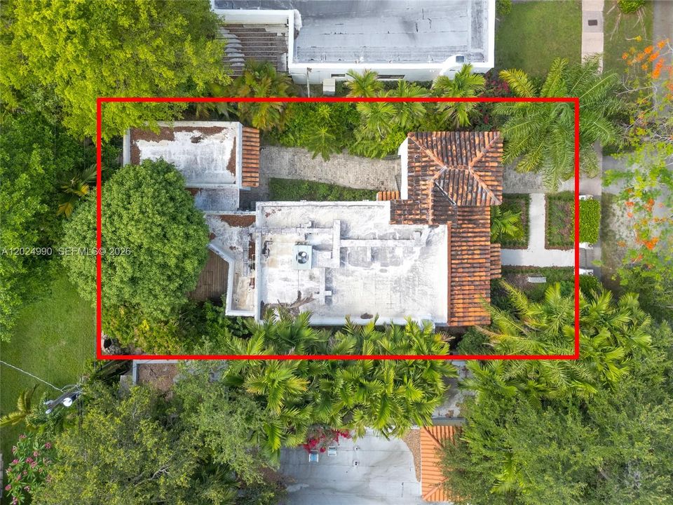 На продажу: $1,600,000 (3 спален, 2 ванн, 2000 Квадратных фут)
