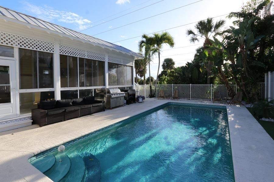 400 Seaside lane