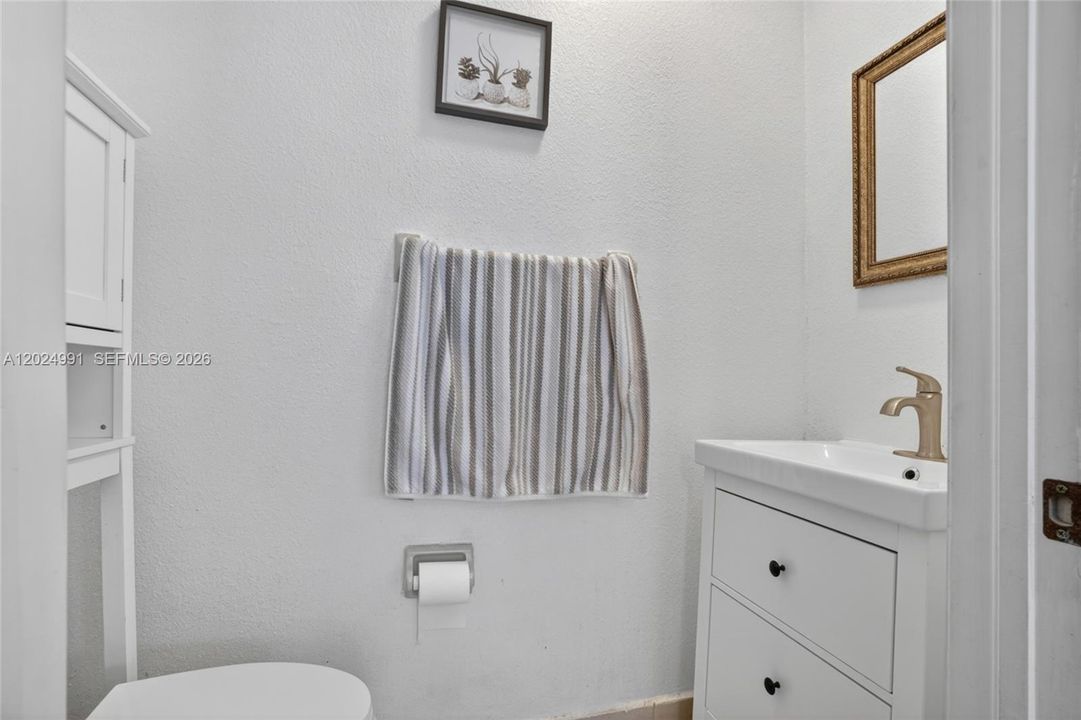 En Venta: $530,000 (3 camas, 2 baños, 1770 Pies cuadrados)