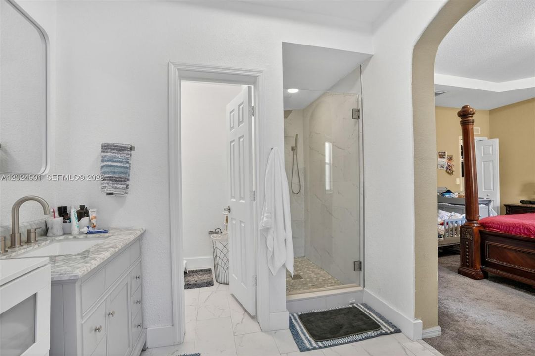 En Venta: $530,000 (3 camas, 2 baños, 1770 Pies cuadrados)
