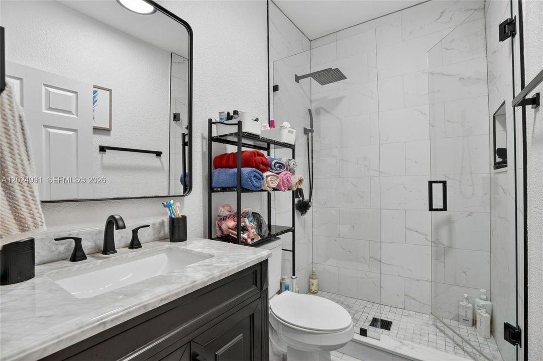En Venta: $530,000 (3 camas, 2 baños, 1770 Pies cuadrados)