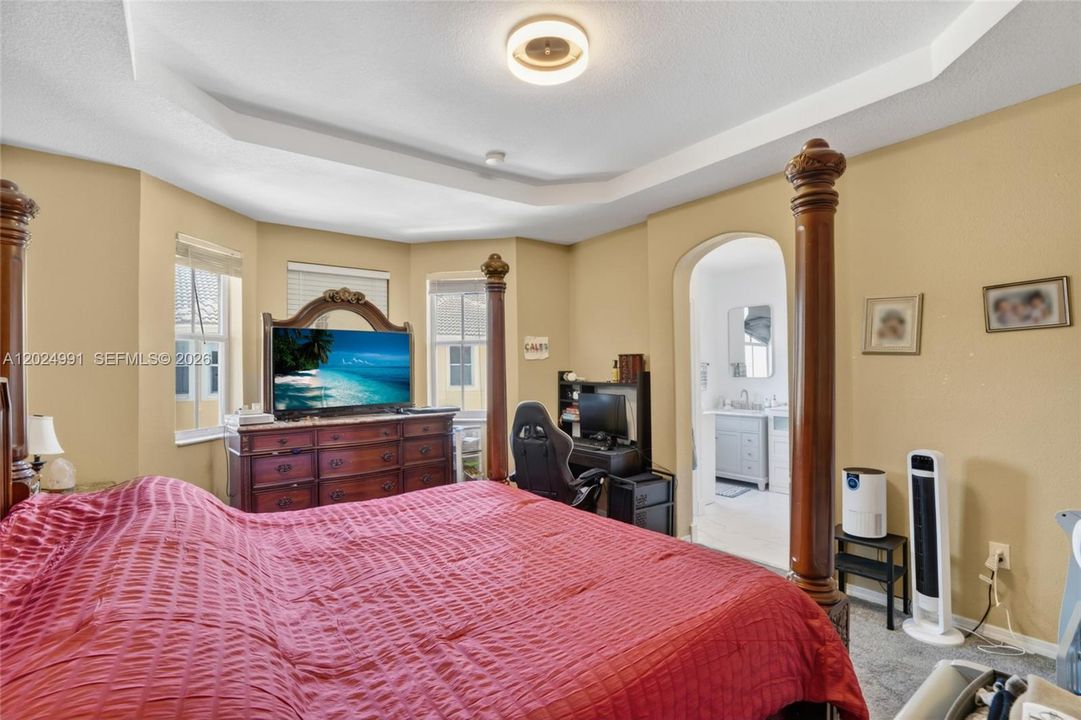 En Venta: $530,000 (3 camas, 2 baños, 1770 Pies cuadrados)