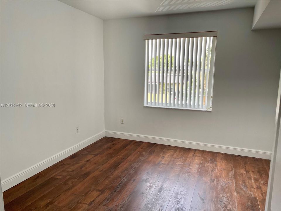 For Rent: $2,300 (2 beds, 2 baths, 1000 Square Feet)