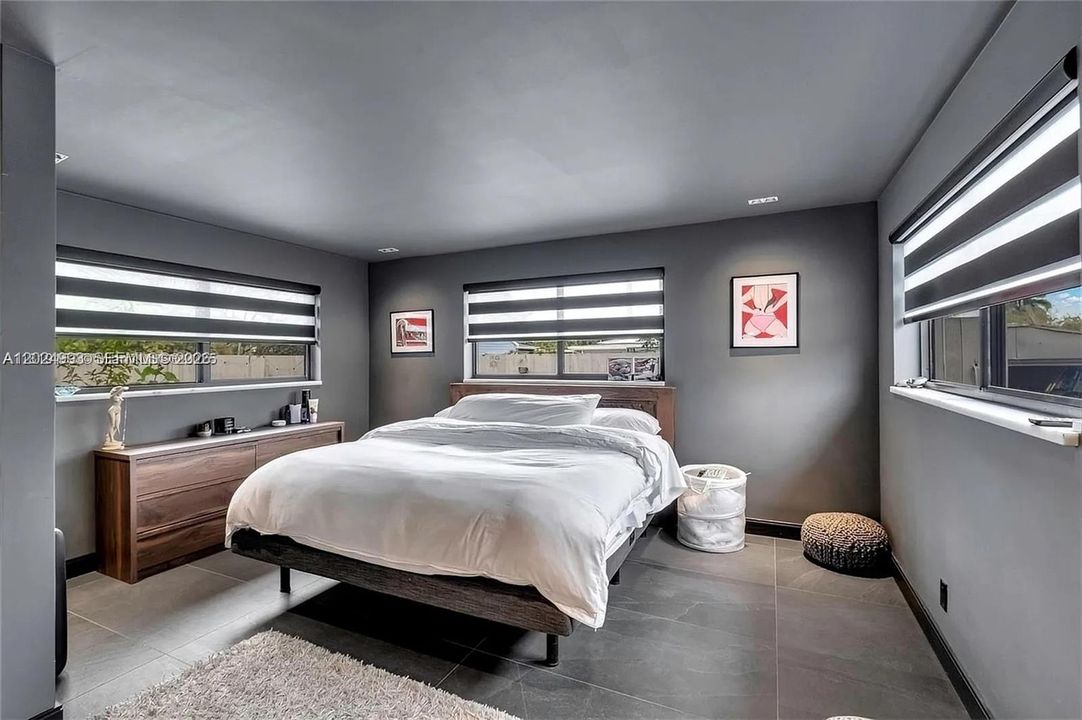 For Sale: $655,000 (3 beds, 2 baths, 1660 Square Feet)