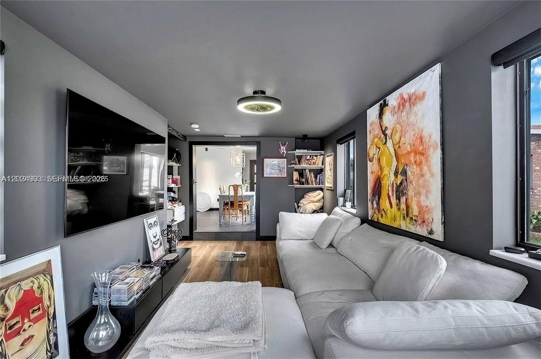 For Sale: $655,000 (3 beds, 2 baths, 1660 Square Feet)