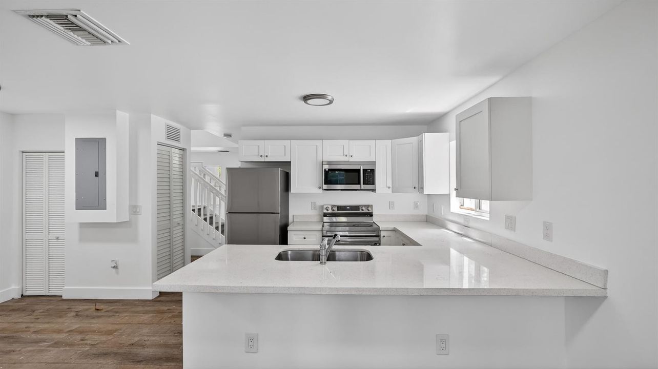 12-2902-NW-44th-St-Miami-WindowStill