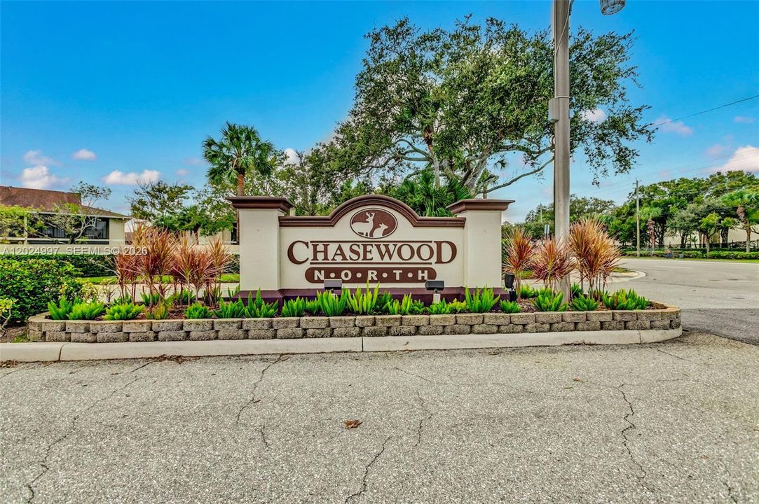 For Sale: $245,000 (2 beds, 2 baths, 1025 Square Feet)