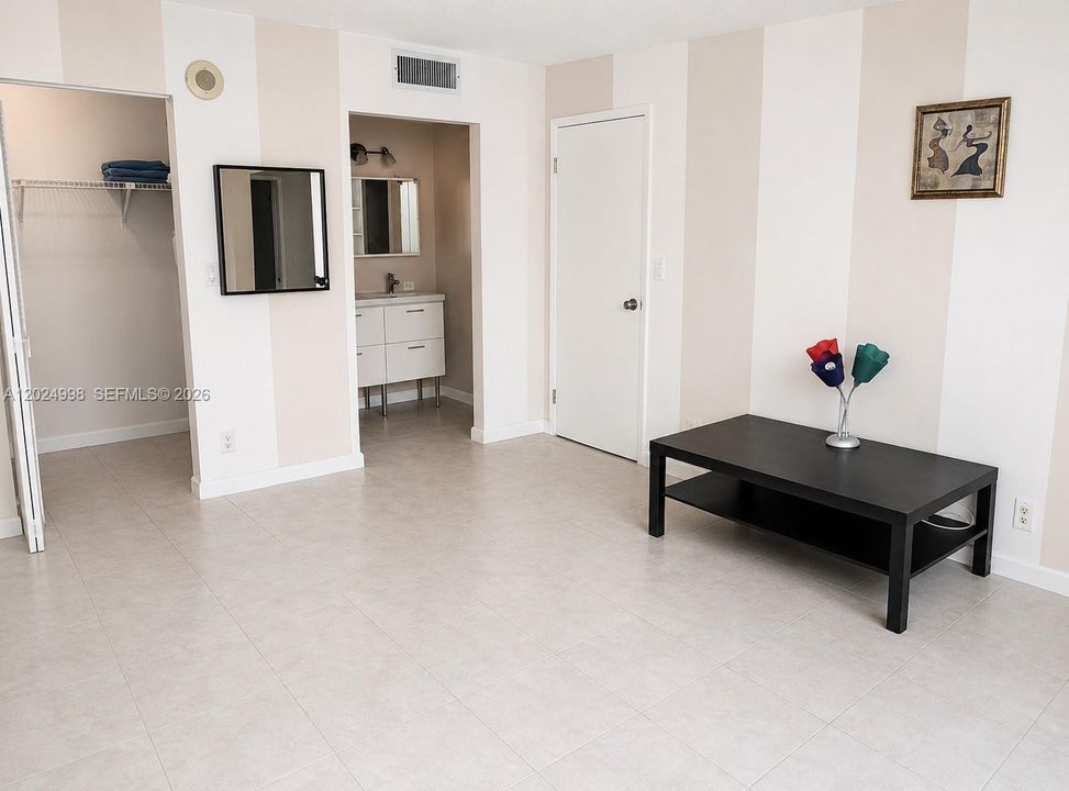 В аренду: $1,850 (1 спален, 1 ванн, 767 Квадратных фут)
