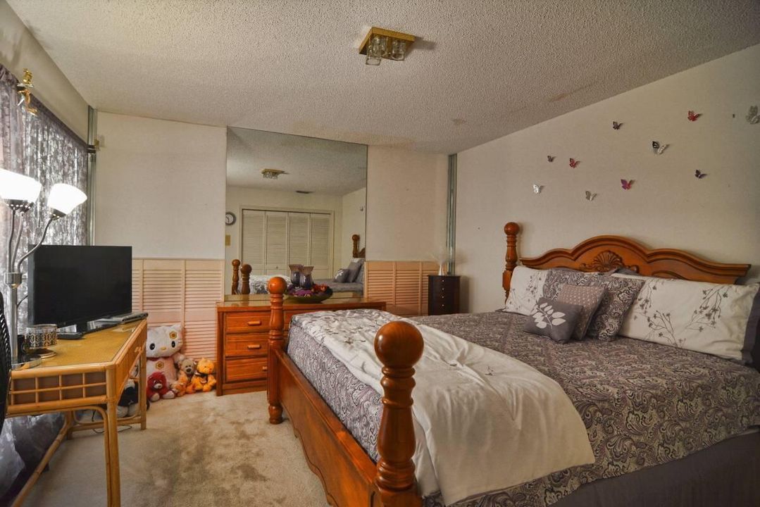 SECOND BEDROOM 15C