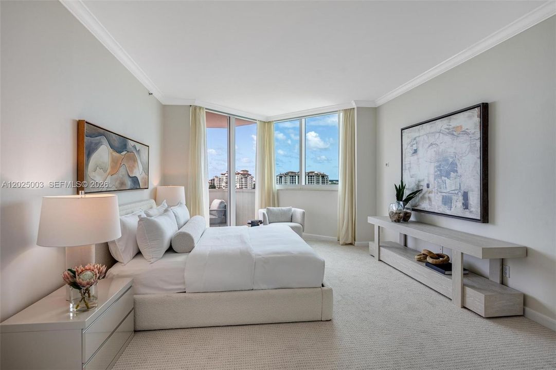 En Venta: $3,199,000 (3 camas, 2 baños, 2340 Pies cuadrados)