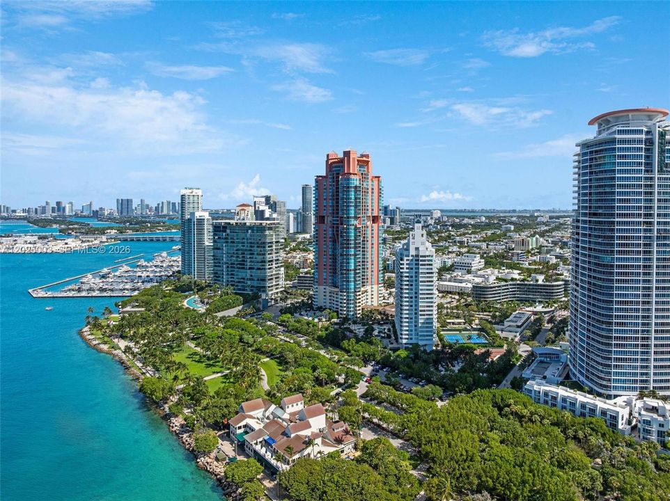 En Venta: $3,199,000 (3 camas, 2 baños, 2340 Pies cuadrados)