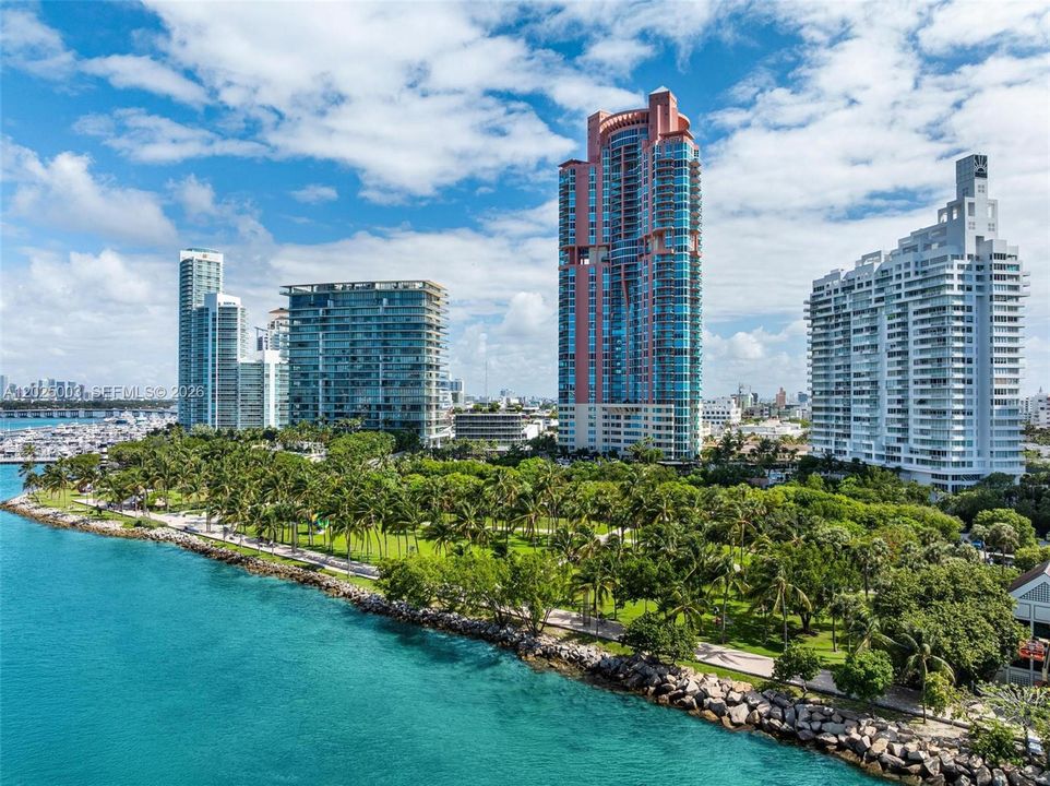 En Venta: $3,199,000 (3 camas, 2 baños, 2340 Pies cuadrados)