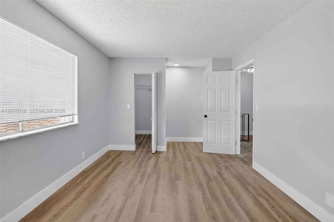 For Rent: $1,950 (2 beds, 1 baths, 842 Square Feet)