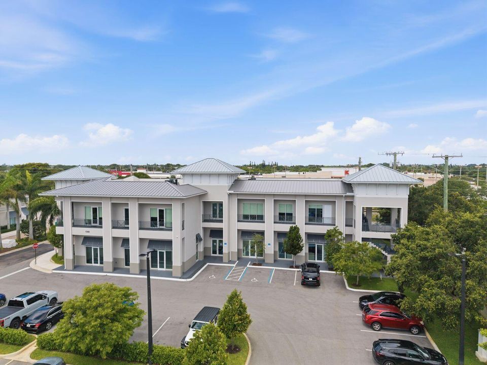 West facing Aerial Mid Exterior Bldg