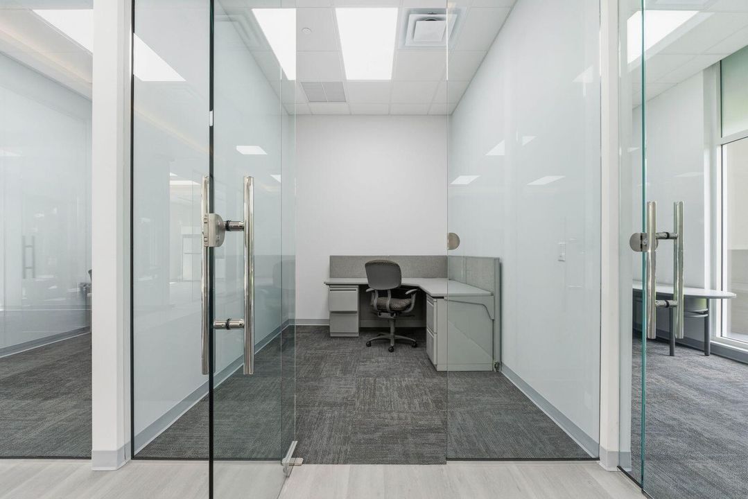 Exec Off 13
