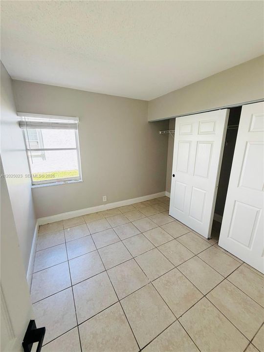 For Rent: $1,799 (2 beds, 1 baths, 800 Square Feet)