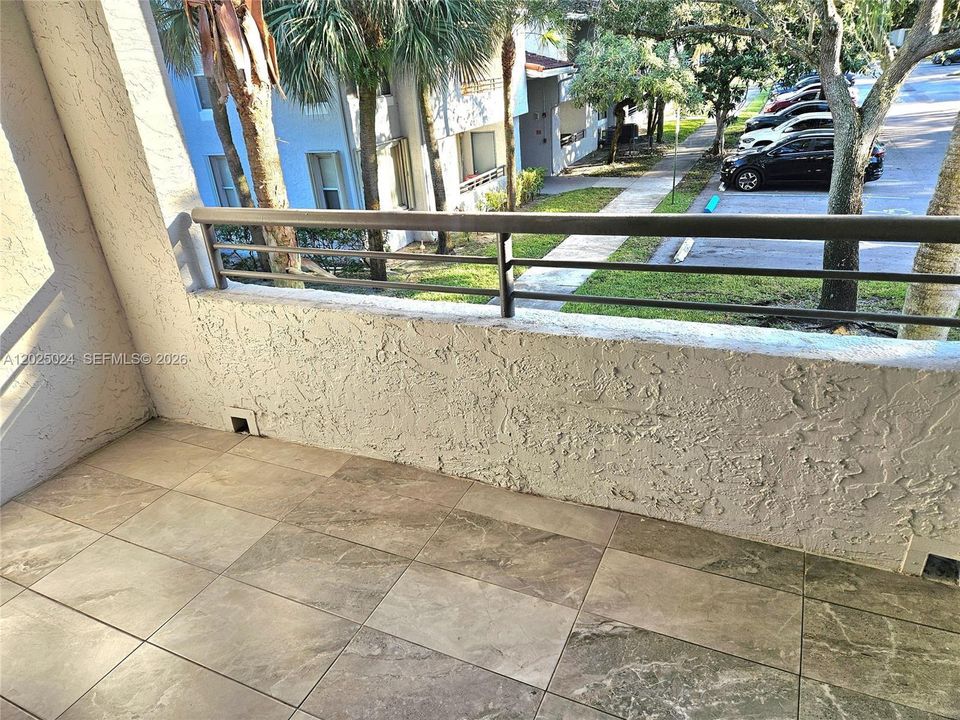 For Rent: $1,950 (1 beds, 1 baths, 620 Square Feet)