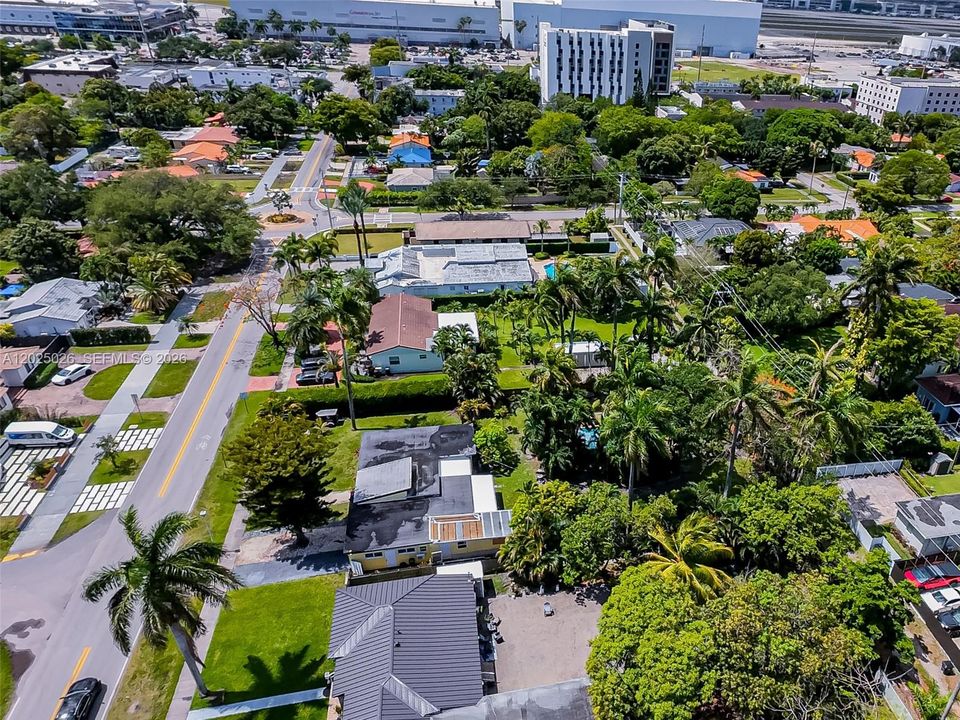 For Sale: $1,490,000 (2 beds, 2 baths, 1377 Square Feet)