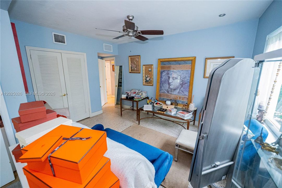 For Sale: $1,490,000 (2 beds, 2 baths, 1377 Square Feet)