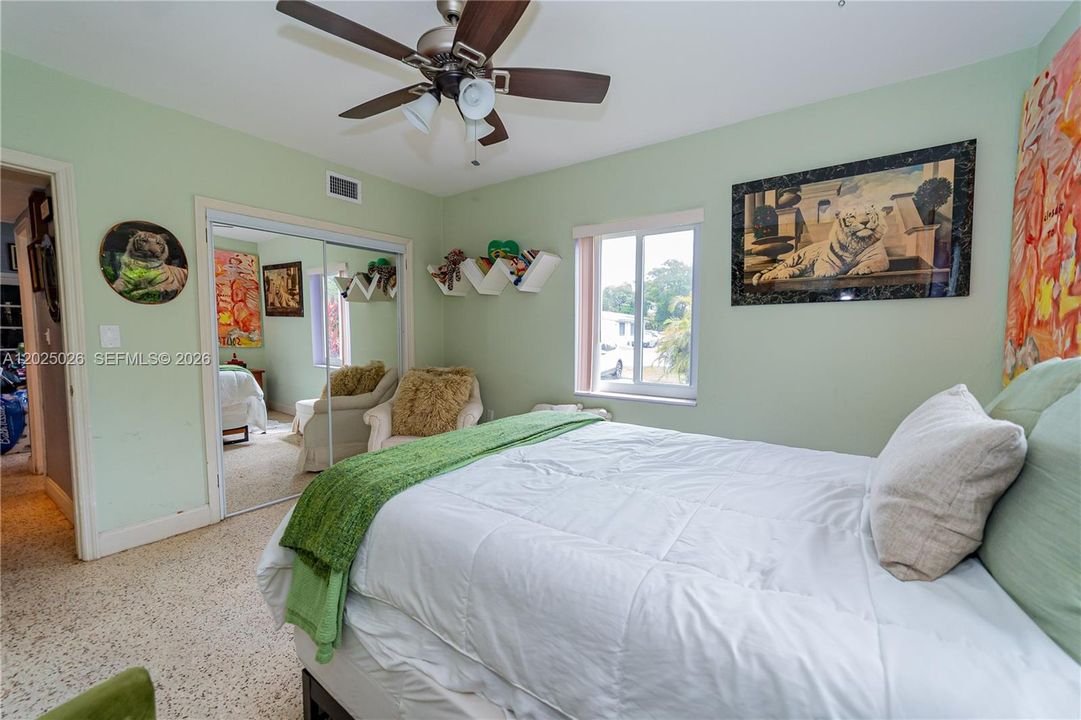 For Sale: $1,490,000 (2 beds, 2 baths, 1377 Square Feet)