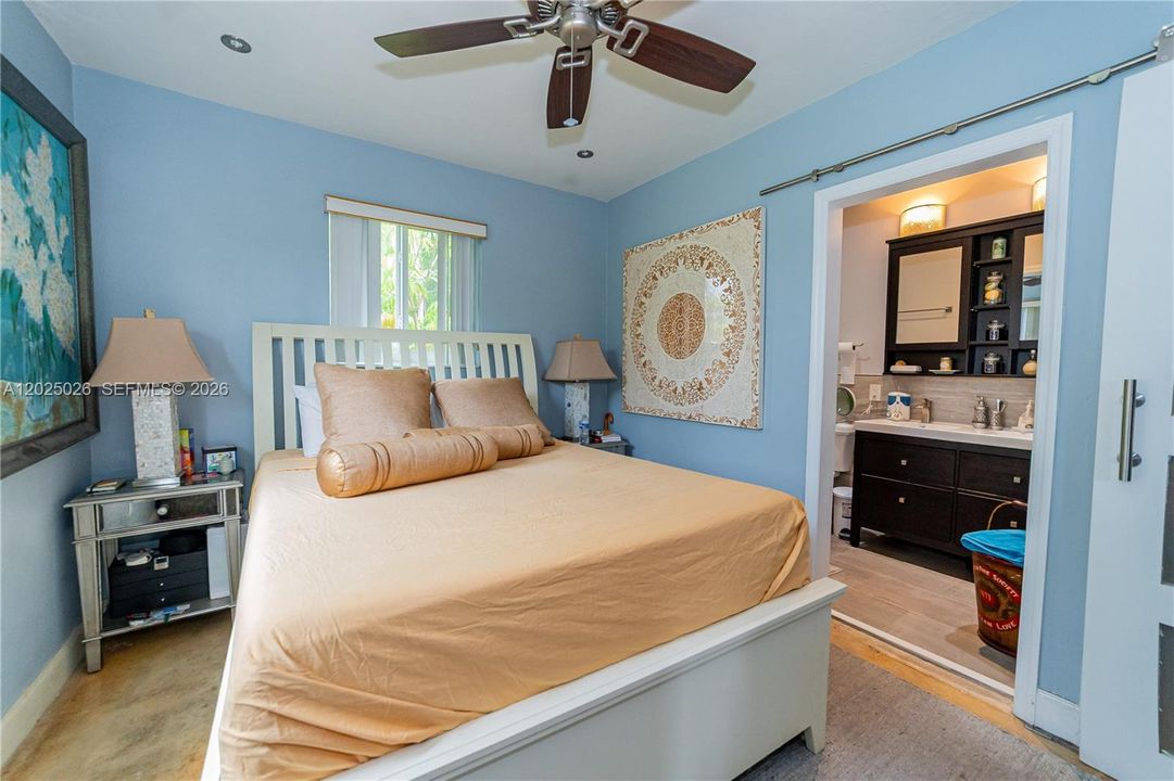For Sale: $1,490,000 (2 beds, 2 baths, 1377 Square Feet)