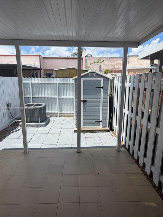 En Renta: $2,590 (2 camas, 1 baños, 1000 Pies cuadrados)