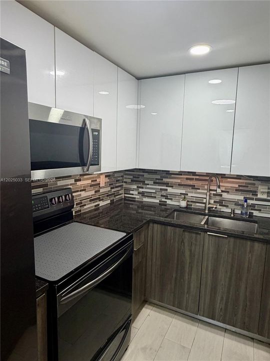 En Renta: $2,590 (2 camas, 1 baños, 1000 Pies cuadrados)