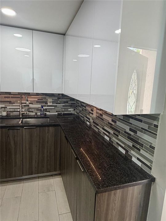 En Renta: $2,590 (2 camas, 1 baños, 1000 Pies cuadrados)
