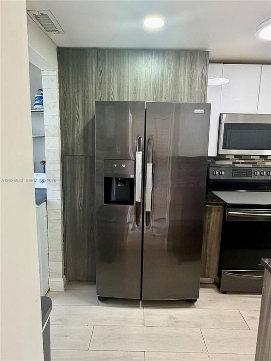 En Renta: $2,590 (2 camas, 1 baños, 1000 Pies cuadrados)